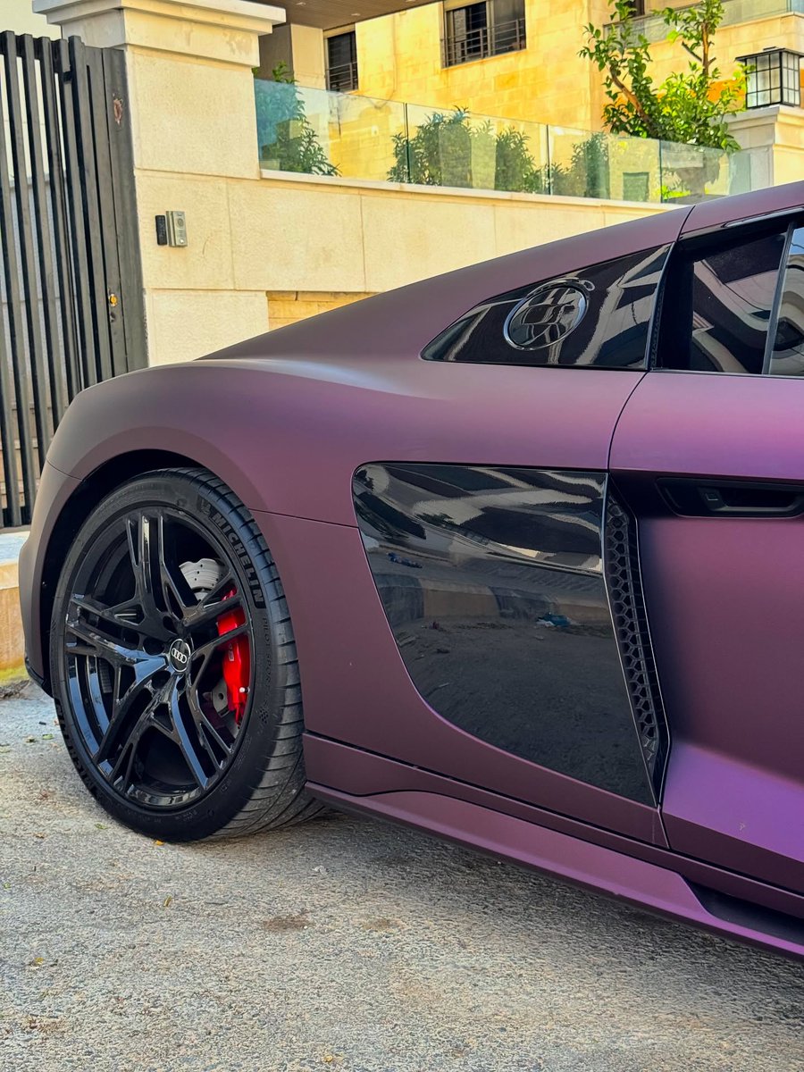 ApexDistrictX's tweet photo. AUDI R8 V10 💜 https://t.co/RFdFy79CYH