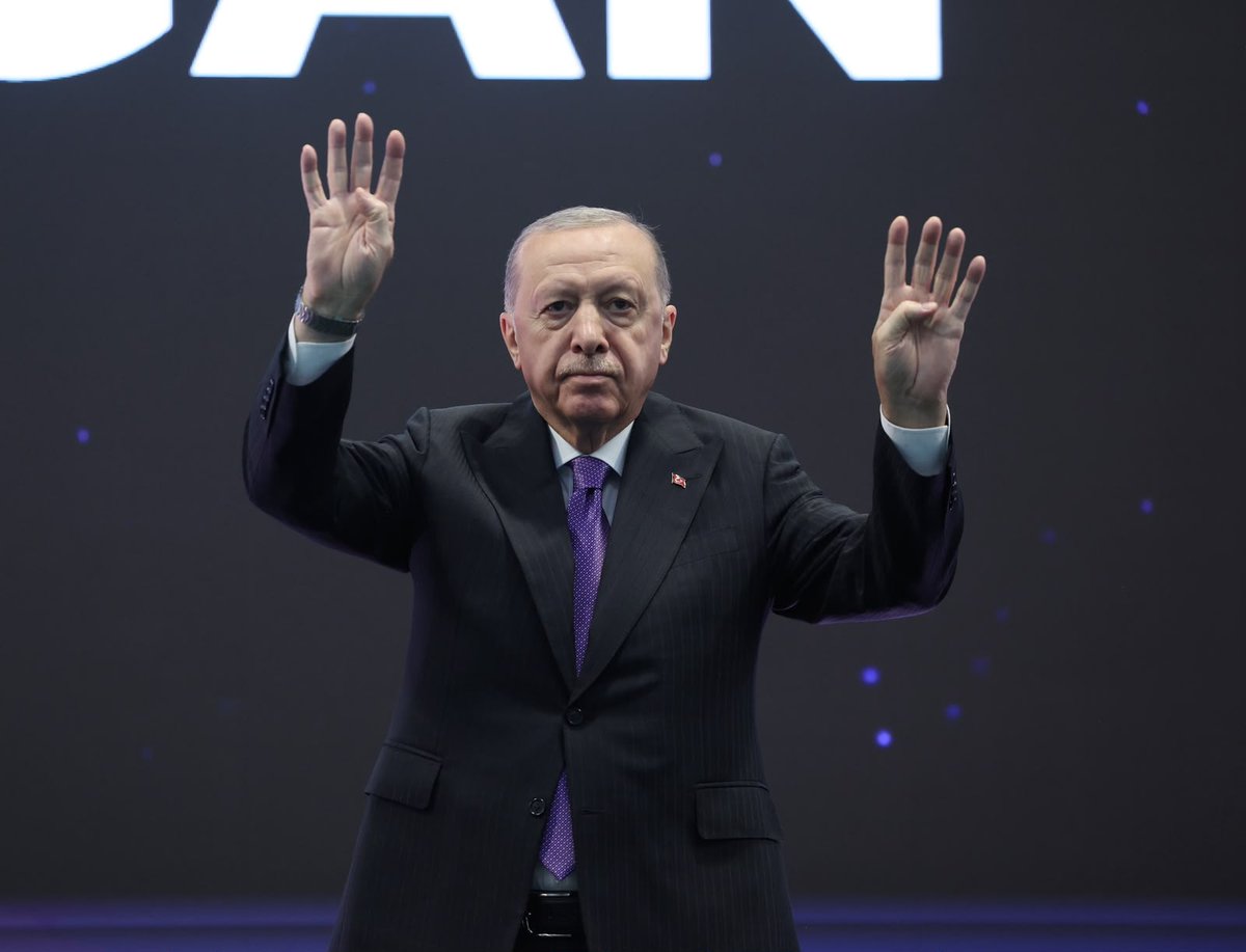 Akparti's tweet photo. "Kendini seçilmiş zanneden, tüm insanlardan üstün gören, insafı, vicdanı, ahlakı, ilkesi olmayan işgalci siyonist zihniyetin maskesini indirmekte kararlıyız."

Cumhurbaşkanımız Sayın Recep Tayyip Erdoğan, 21. MÜSİAD EXPO Uluslararası Ticaret Fuarı ve 29. Uluslararası İş Forumu Kapanış Programı’na katıldı.
