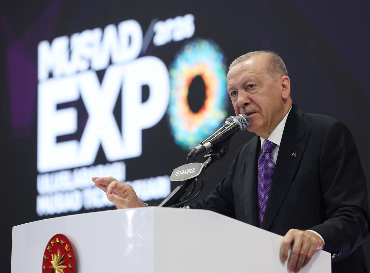 Akparti's tweet photo. "Kendini seçilmiş zanneden, tüm insanlardan üstün gören, insafı, vicdanı, ahlakı, ilkesi olmayan işgalci siyonist zihniyetin maskesini indirmekte kararlıyız."

Cumhurbaşkanımız Sayın Recep Tayyip Erdoğan, 21. MÜSİAD EXPO Uluslararası Ticaret Fuarı ve 29. Uluslararası İş Forumu Kapanış Programı’na katıldı.