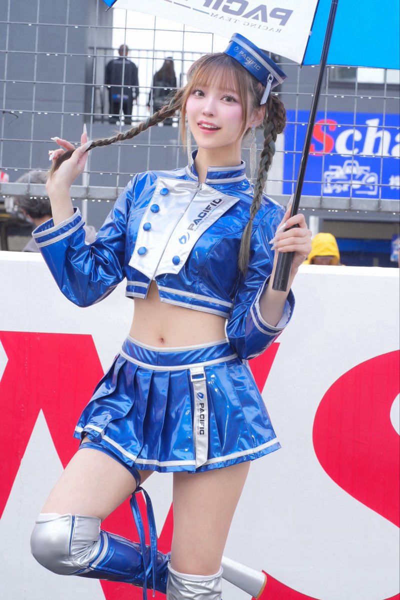 hayashi_rem's tweet photo. 髪下ろしたいのに〜天気がまとめさせてくる〜〜 https://t.co/nafZ67Xolx