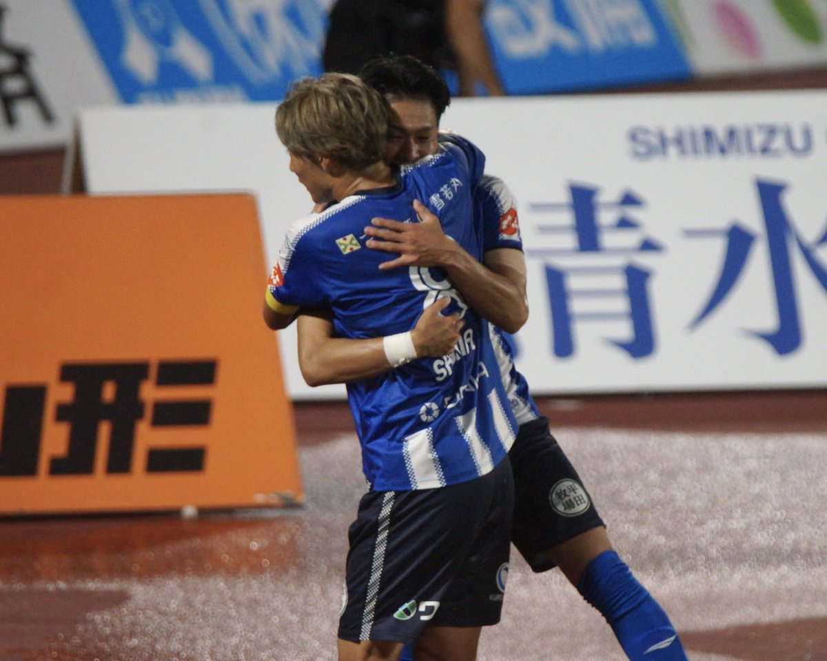 83_ao_'s tweet photo. 亮真さんと聖真さん🫂♡

#氣田亮真 選手
#土居聖真 選手
#モンテディオ山形
#montedio 
#モンテディオ写真部 https://t.co/5YyRDGYVX1