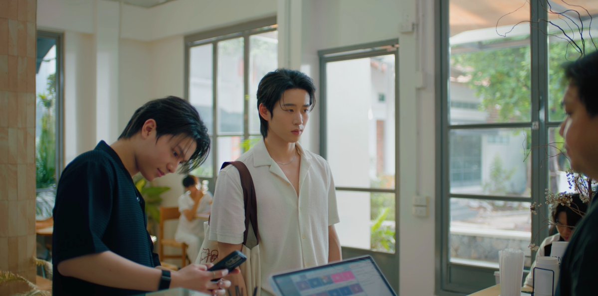 GMMTV's tweet photo. มานั่งคุยกันดี ๆ นะครับเธอ 🫳🏻💕
#YouManiacSeriesEP5
@Williamjkp1 @EstRvp https://t.co/F1fswMHThz