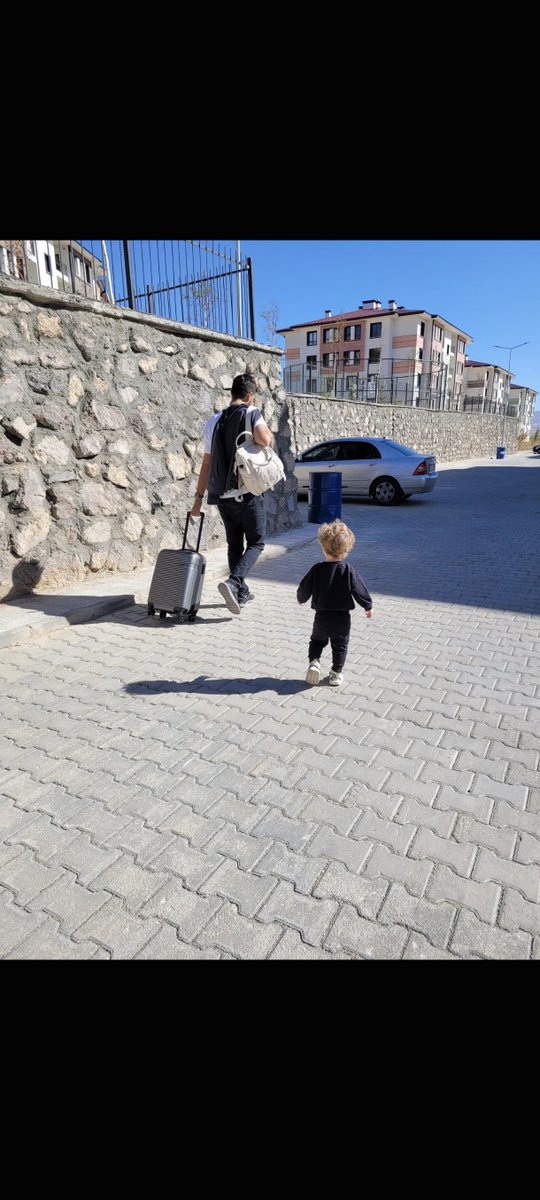 SedaKMC07's tweet photo. @Yusuf__Tekin Mazeret bölgemizde branşımıza hiç kontenjan açılmaması umutlarımızı yıktı. Bakanlığın plansızlığı bizi evlatlarımızdan ayırdı. Anayasal hakkımızdan mahrum kalmayalım, il emri bekliyoruz. @eczozgurozel @Suat_Ozcagdas @ComezTurhan @Yusuf__Tekin #BakanVarGörenYok 😔👶🕊️ https://t.co/nKssUcHiPM