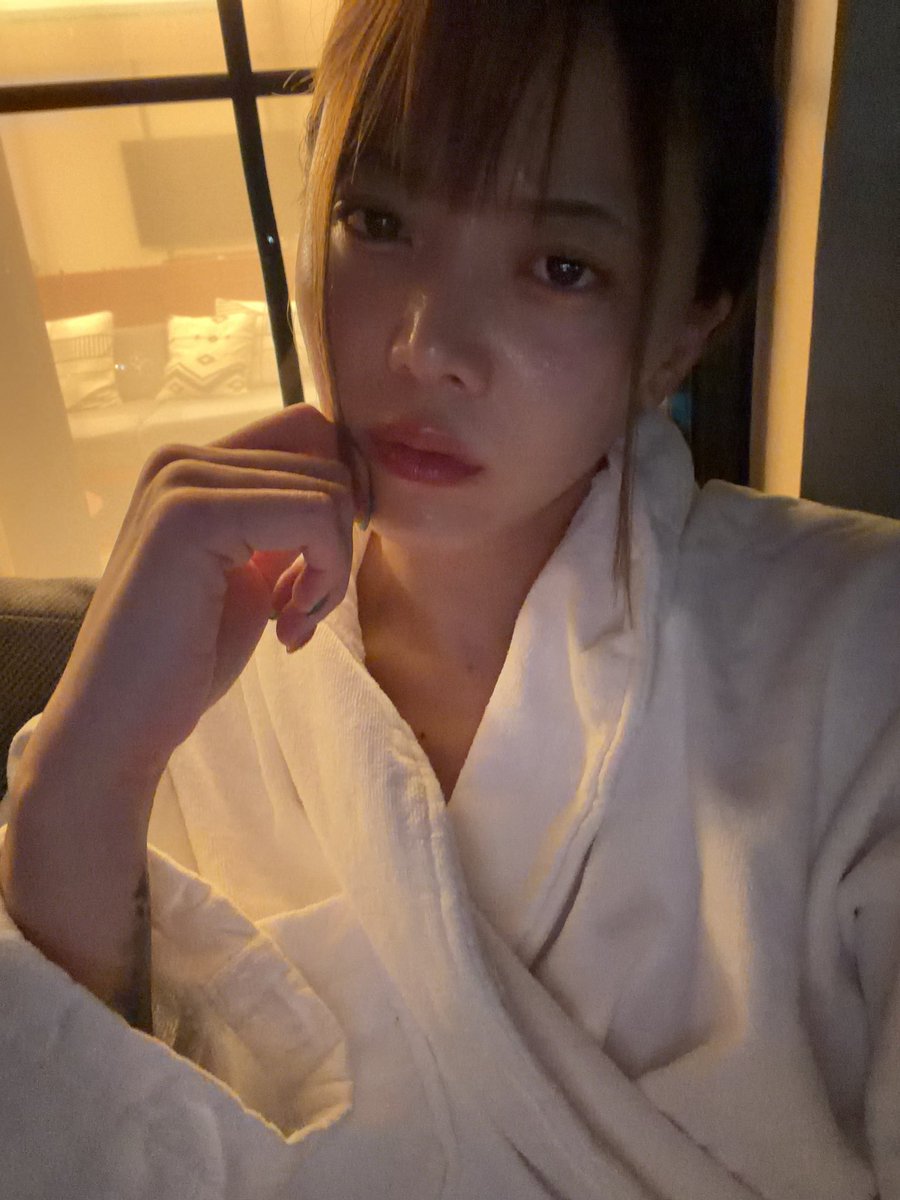 MayuIwatani's tweet photo. 一日まーじでお疲れ様😃
サウナ入ったらドっと疲れが！
明日も一日中！おやすみ😃 https://t.co/OipvKmg3zr