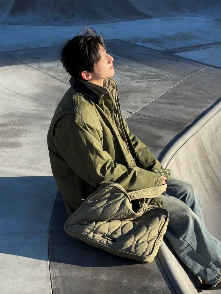 Wieiming's tweet photo. I’m feeling pretty confident about where I am personally. There’s a certain level of comfort and assurance that comes with knowing what you stand for. I’m just focusing on being my best self, unapologetically. https://t.co/XrTTp87D6F