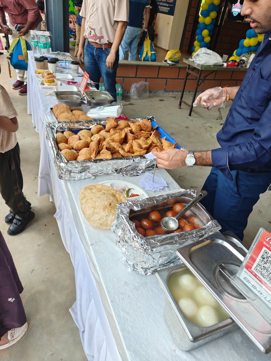 Md_Nowsath_'s tweet photo. A *pure vegetarian* break fast counter during a school 'Sports  day' 

Imagine trying to beat China in sports with this nutritious food to our kids 🤐 https://t.co/7RaD8nuFgR
