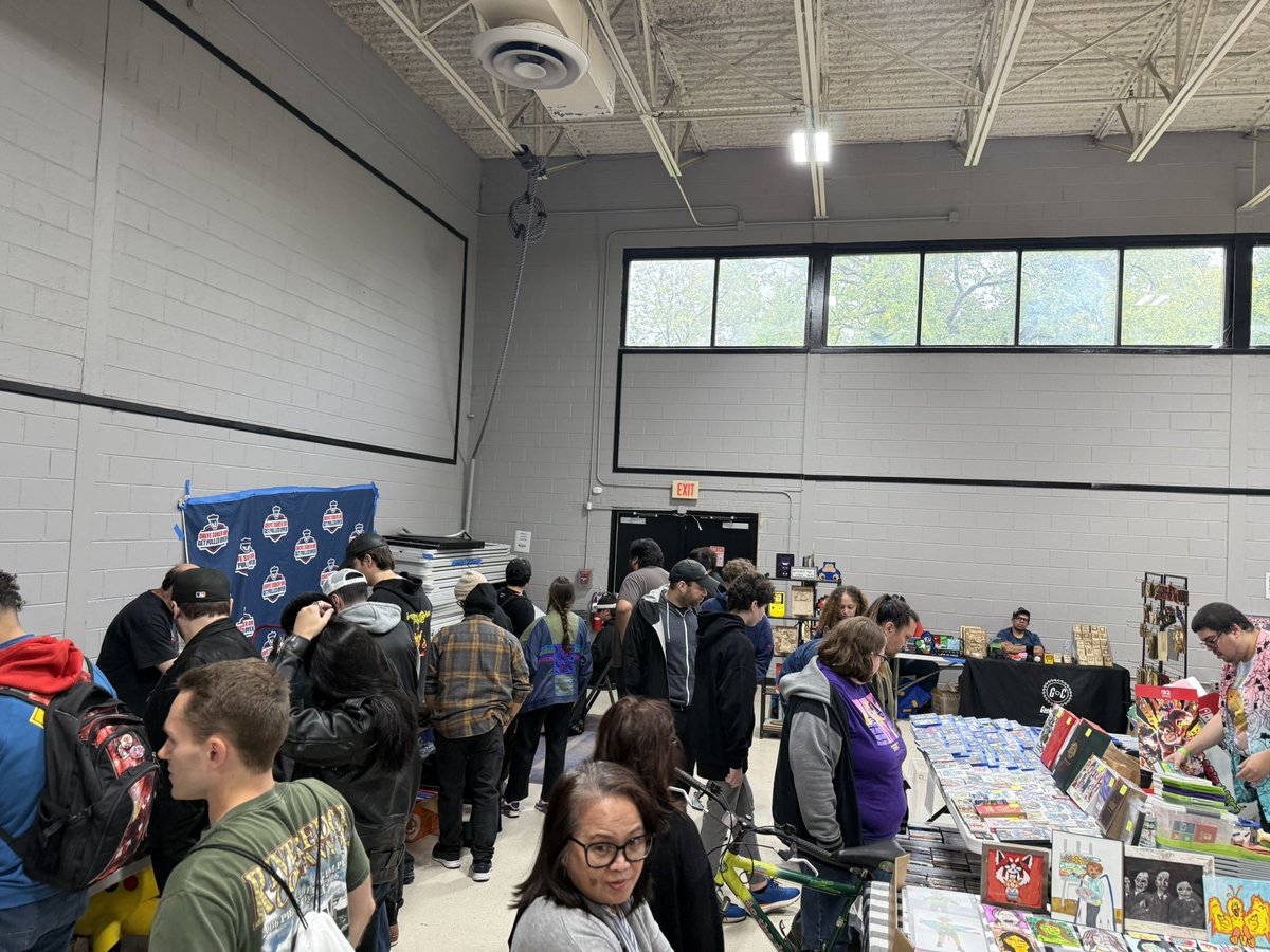 aVideoGameCon's tweet photo. Attendees are gaming, shopping and trading up a storm indoors at the Vendor Village. Deals go on till 5 pm, but travel safe. #avgc #vendorvillage #gamesales #artsales #collectibles https://t.co/3m3pSEqb1g