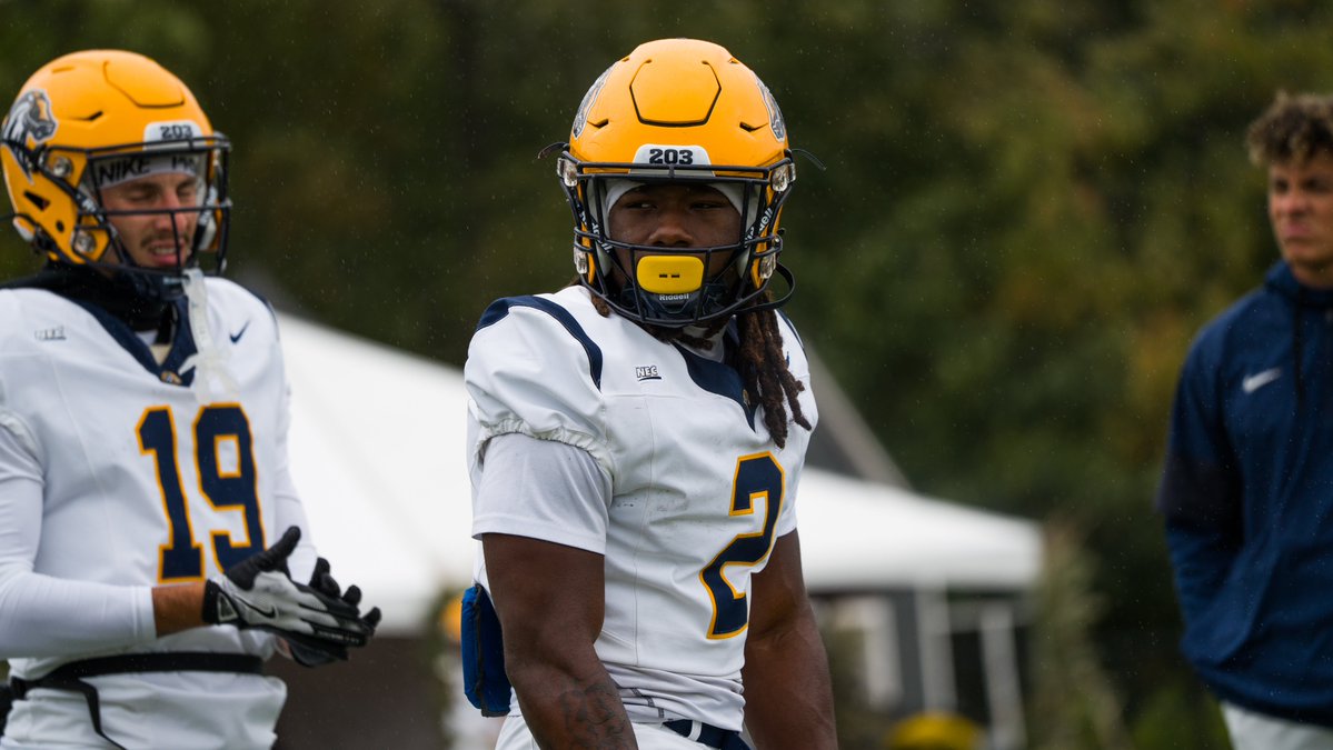 UNewHavenFB's tweet photo. Time to #FindAWay
#FAST
📺: https://t.co/DaZx6A4t8Q https://t.co/HjTeNdVJ1j