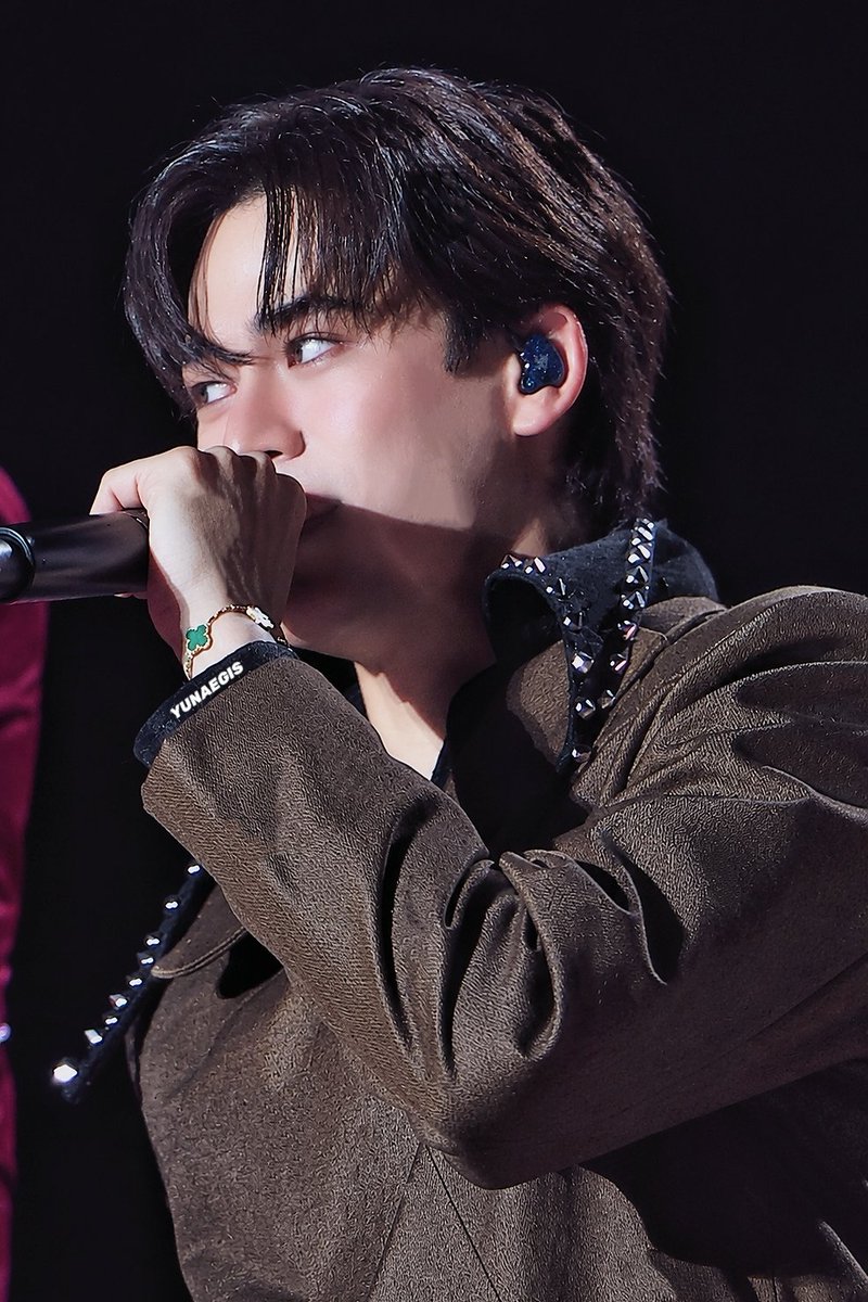 yunaegis's tweet photo. 250927 JOSSGAWIN INVINCIBLE FANCON

what a beauty you are, my caskey 🫠

#JossGawinFancon
#GawinCaskey https://t.co/LtuCBUtb2j