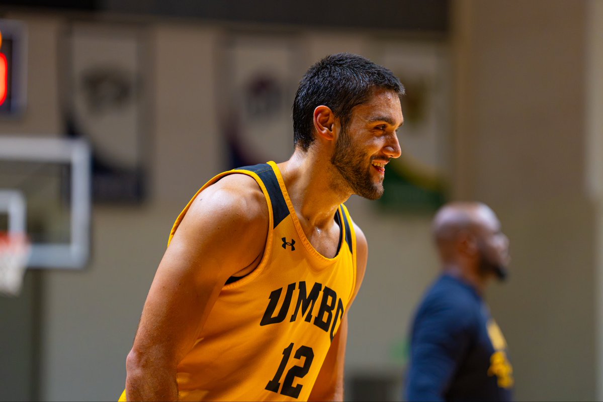 UMBC_MBB's tweet photo. Week 1️⃣ in the 📚… 🧱x 🧱 🚧

#RetrieverNation #GoDawgs https://t.co/yN2tlmFGP3
