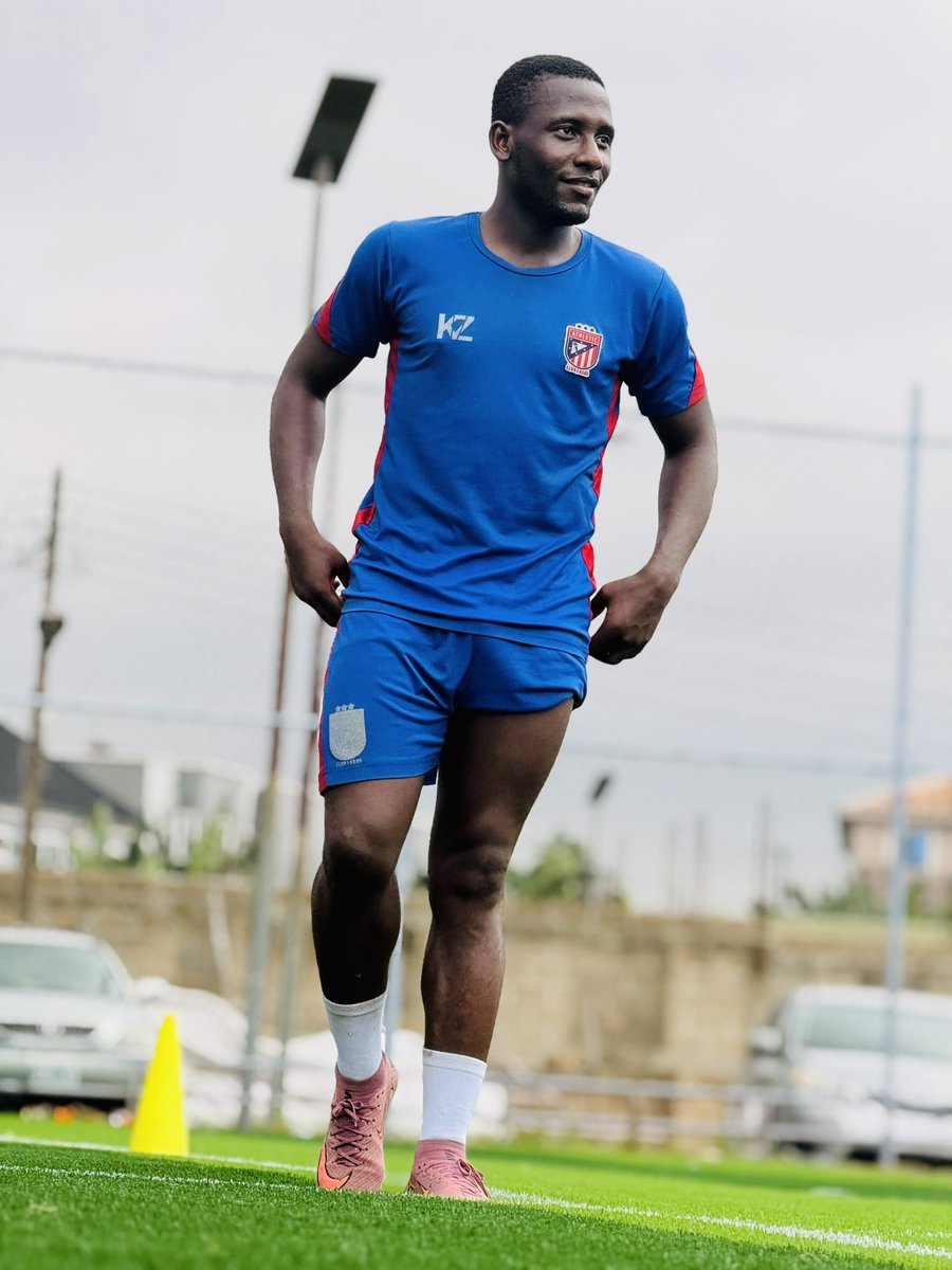 Ikhane_10's tweet photo. I know it sounds crazy but I have no plan B I have given everything for football because I believe I have the ability to become a professional footballer So I put in my 150% every day cause I don’t want to become a average footballer and putting myself outside for opportunities https://t.co/qZRr9MNsjg