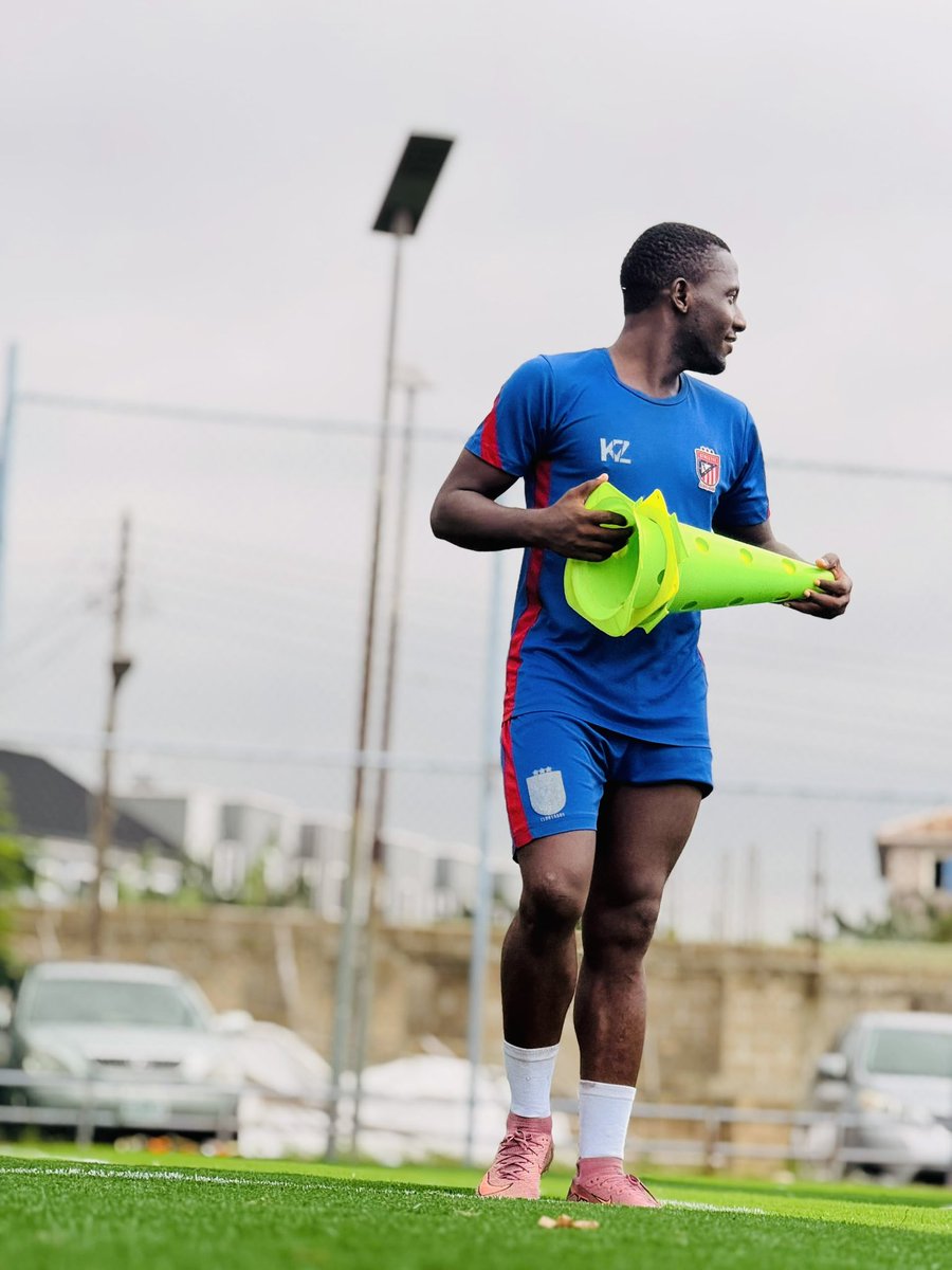 Ikhane_10's tweet photo. I know it sounds crazy but I have no plan B I have given everything for football because I believe I have the ability to become a professional footballer So I put in my 150% every day cause I don’t want to become a average footballer and putting myself outside for opportunities https://t.co/qZRr9MNsjg