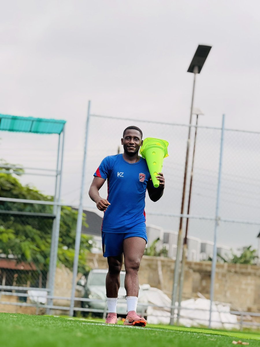 Ikhane_10's tweet photo. I know it sounds crazy but I have no plan B I have given everything for football because I believe I have the ability to become a professional footballer So I put in my 150% every day cause I don’t want to become a average footballer and putting myself outside for opportunities https://t.co/qZRr9MNsjg
