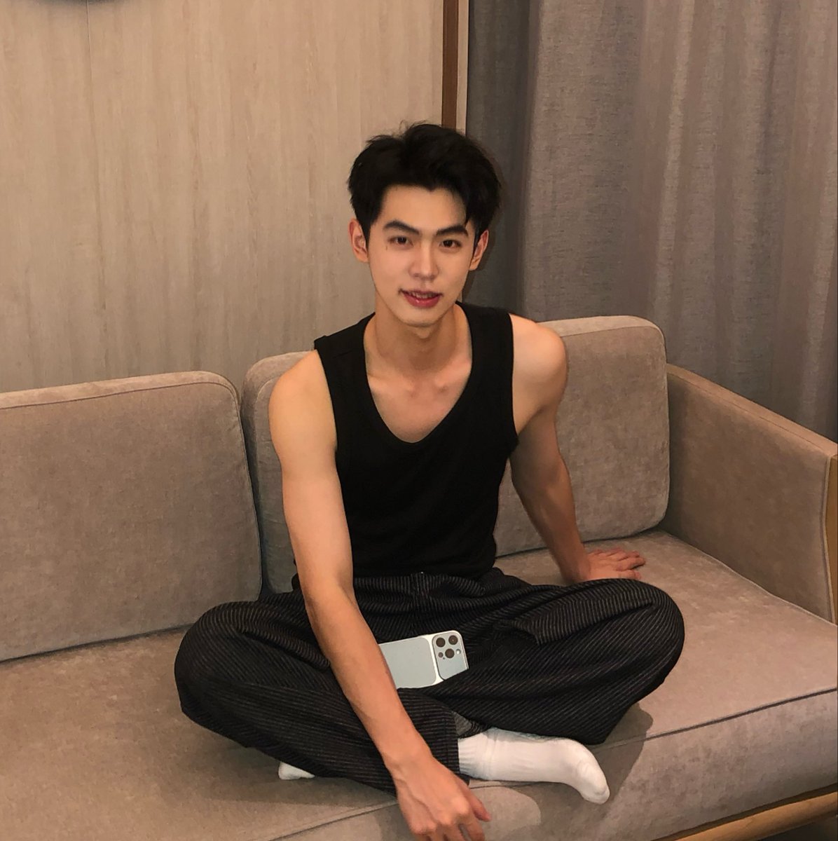 Chrisxiaoli's tweet photo. 嘿⚫️ https://t.co/FA9moJHE3H