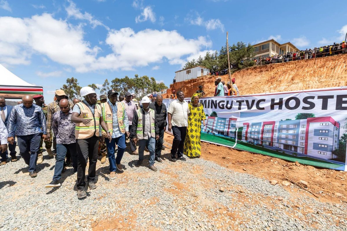 RamogiFM's tweet photo. Jatend piny Kenya William Ruto ka yawo ayanga gedo mar hostels e kar tiegruok ma Wumingu Technical &amp; Vocational College, Wundanyi.
Sirkal oketo Ksh 2 billion mar gero ute nindo mag jopuonjre 5,000 e kaonti ma Taita Taveta e bwo  chenro mar gedo mag udi ma nengogi oyueyo. https://t.co/gipPExZQ7M