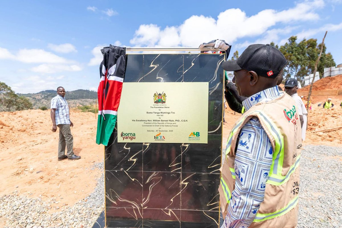 RamogiFM's tweet photo. Jatend piny Kenya William Ruto ka yawo ayanga gedo mar hostels e kar tiegruok ma Wumingu Technical &amp; Vocational College, Wundanyi.
Sirkal oketo Ksh 2 billion mar gero ute nindo mag jopuonjre 5,000 e kaonti ma Taita Taveta e bwo  chenro mar gedo mag udi ma nengogi oyueyo. https://t.co/gipPExZQ7M