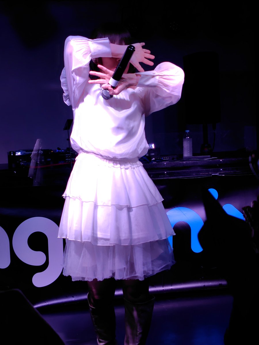 nakoburu's tweet photo. @hoshino_kanako  残りの写真になります。見事に顔隠れてしまったのも(；・∀・)。 https://t.co/NjX93tyRSD