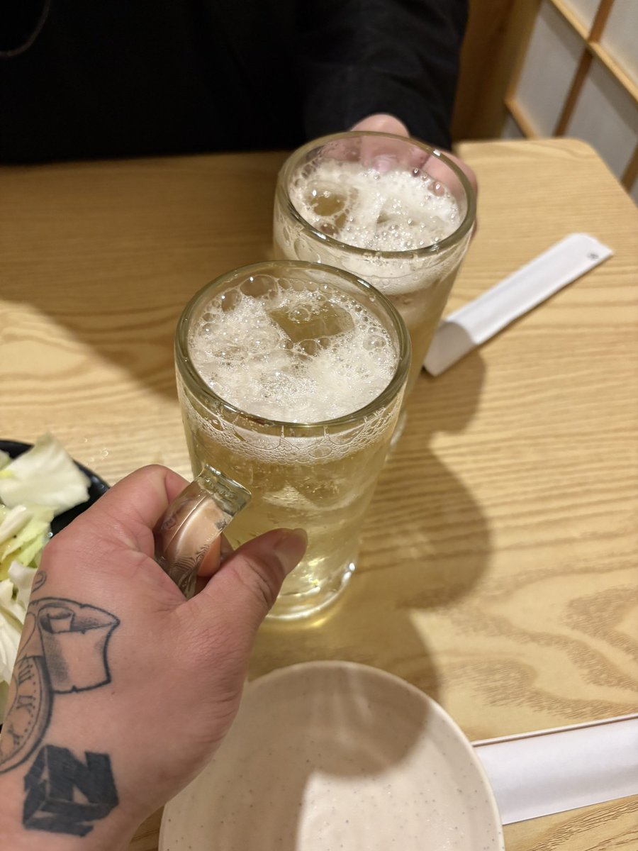N_gokinjo's tweet photo. 打ち上げ解散後に久しぶりの飲みも🍻 https://t.co/xkhtpQquRM