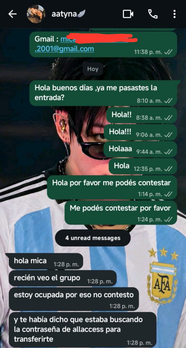 hobasunoo's tweet photo. Hola, vengo a escrachar a esta estafadora que la estafó a una amiga con una entrada a campo el 24 para bts, desde el día que debería mandarle la entrada siempre le mete la misma excusa de mierda y hasta el día de hoy esta esperando que se la mande y sigue en la misma. https://t.co/A2C3Nk1fg2