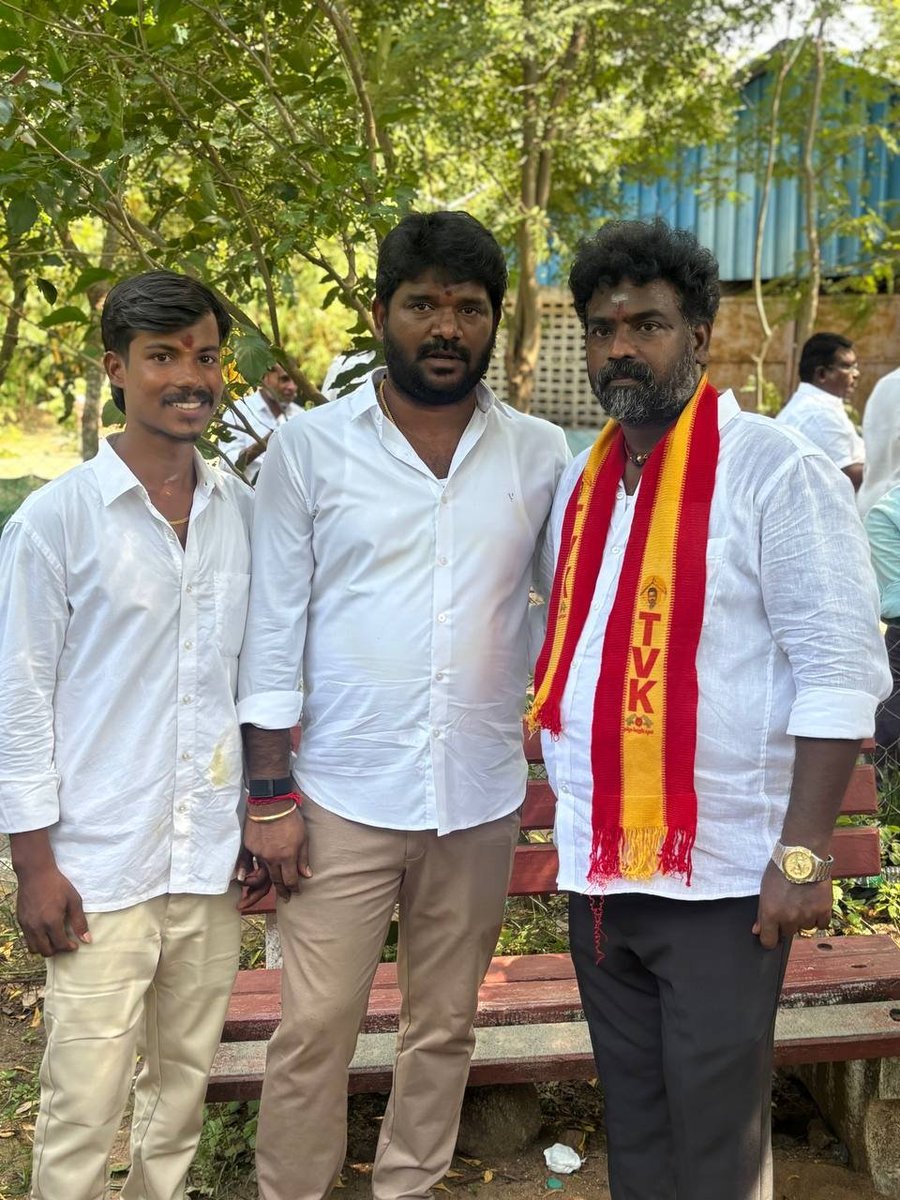 Omrmurugan2's tweet photo. . இன்று மதுராந்தகம் சட்டமன்றத் தொகுதி இடைத்தேர்தலில், தமிழக வெற்றி கழகத்தின் வெற்றி வேட்பாளர் திருமதி. மரகதம் குமரவேல் அவர்களை ஆதரித்து, மதுராந்தகம் மத்திய ஒன்றியத்திற்குட்பட்ட படாளம் ஊராட்சியில் பொதுமக்களிடம் வெற்றி வாக்குகளை சேகரிக்கும் பணியில், https://t.co/Z1BtO4d48S