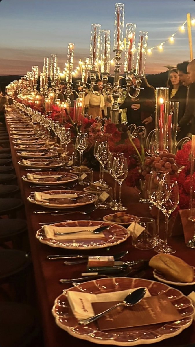Redhead_Naya's tweet photo. Damiano &amp; Dove's pre-wedding dinner for their guests took place yesterday in Castiglion del Bosco and looked so magical 🥹😍 https://t.co/7vvmwIUZwC