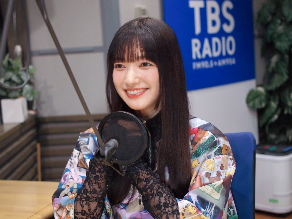 radio_talkabout's tweet photo. 櫻坂 #トークアバウト 放送中📻

#森田ひかる
当時は家に帰ったらすぐに
外に出かけて写真を撮りに行ってた📸

#大園玲
ギターにハマっていた時期があって...🎸
時間を作って始めていたら
今も趣味になっていたかも？💭*･

#櫻坂46 https://t.co/o58vmyzGCv https://t.co/dodGV2VsiU