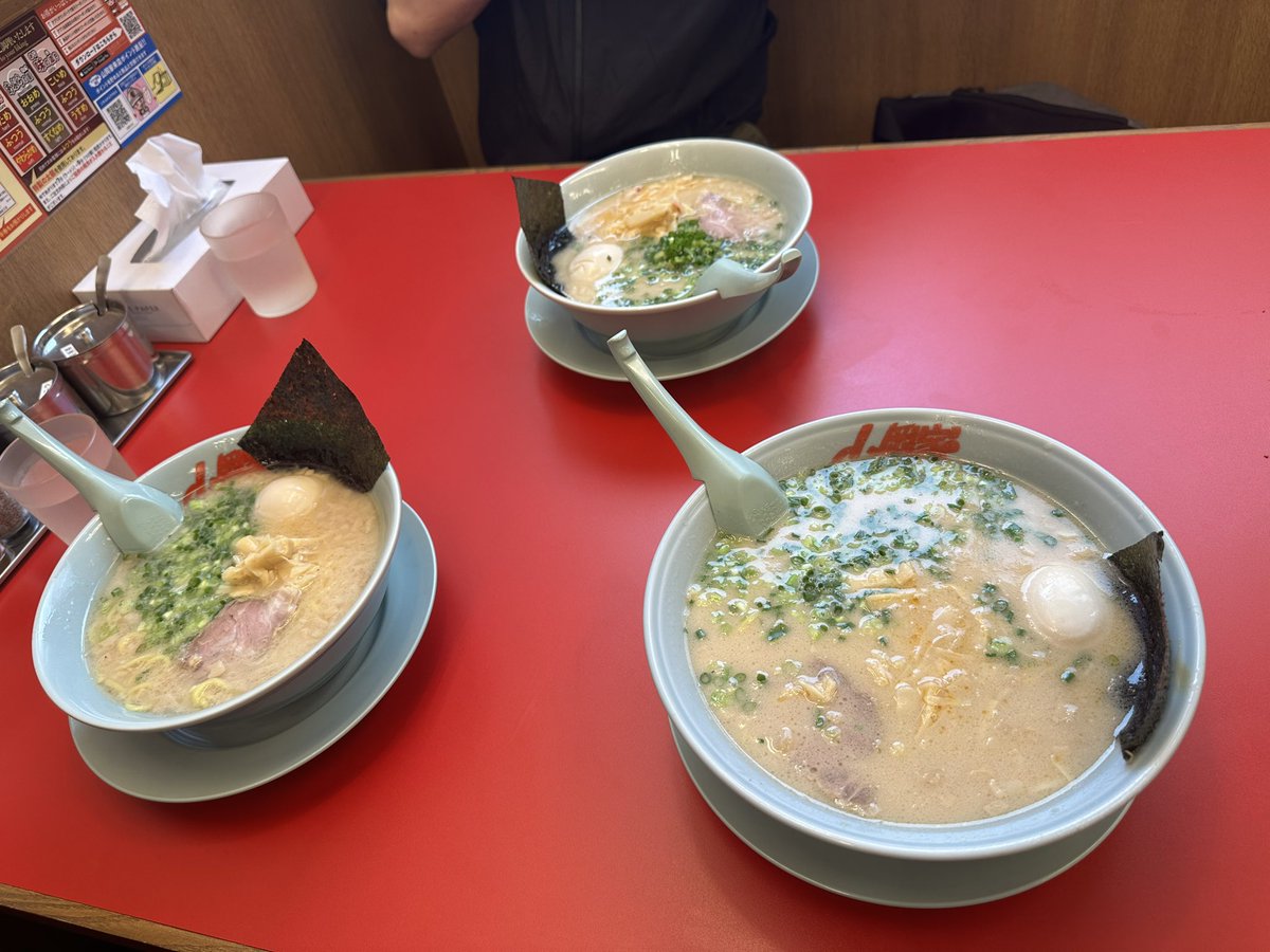 UwZ32's tweet photo. 今日はお腹いっぱい食べた
美味しかった🤪 https://t.co/CtRpGwEmWn