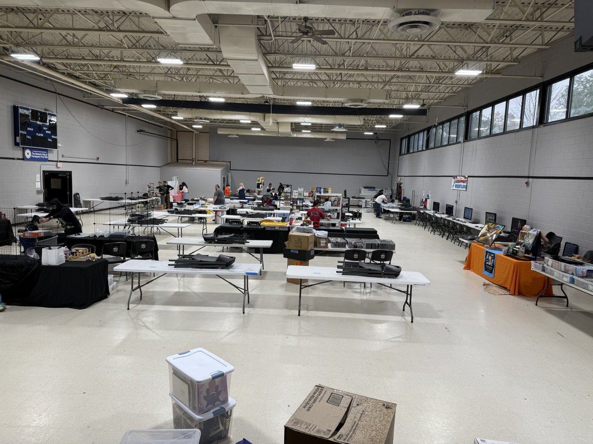 aVideoGameCon's tweet photo. Vendors assembling their stock and ready for a day of sales. Drive safe and keep dry on your way today. #avgc #avideogamecon #newjersey #nj #vendorshow https://t.co/1Ab3VI7pQy