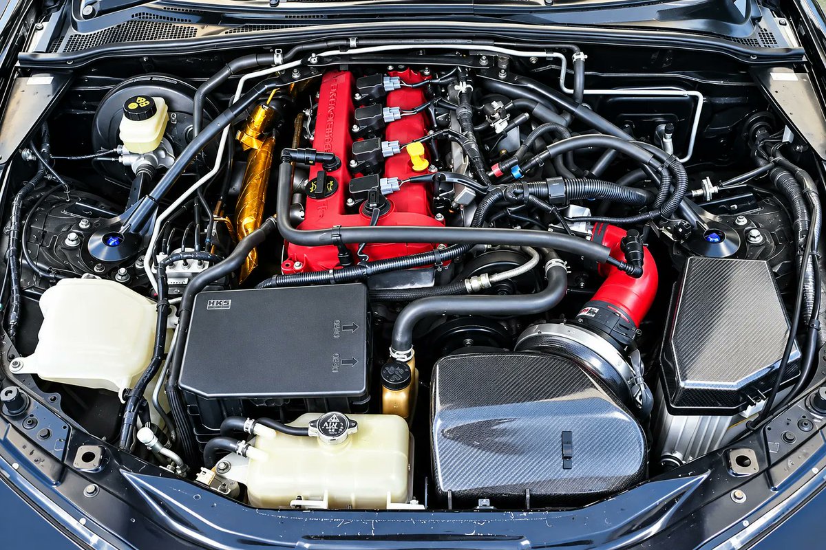 TunedCarsJapan's tweet photo. 「谷口信輝が絶賛！」2.3Lアテンザエンジンで武装したNCロードスター、“打倒S2000”への回答
https://t.co/fUpD5uESuv

「打倒S2000」を掲げ、サーキットで鍛え上げられてきたインテグラル神戸のNCロードスター。2.3L化で225psを獲得し、前後255幅のハイグリップタイヤを投入。 https://t.co/v3jF1CzAoW