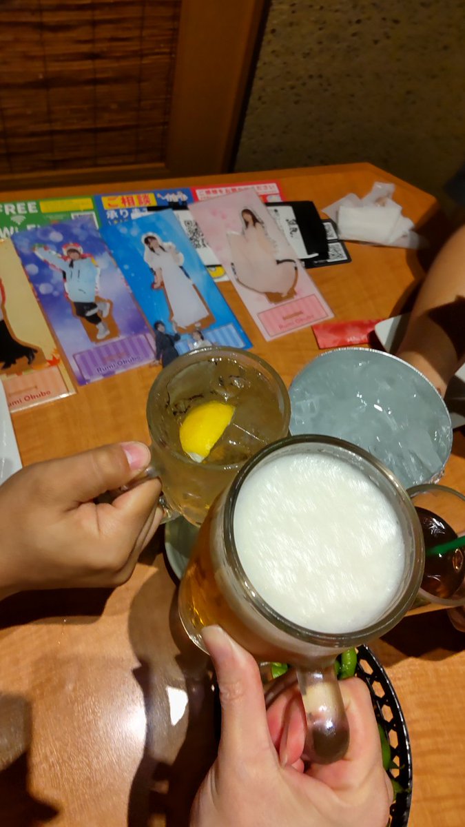 yr_station's tweet photo. 2夜連続飲み会でした。
それぞれ全く別の集まりだけど、飲み会が楽しいのは良いね…！ https://t.co/GWFx29yyp2