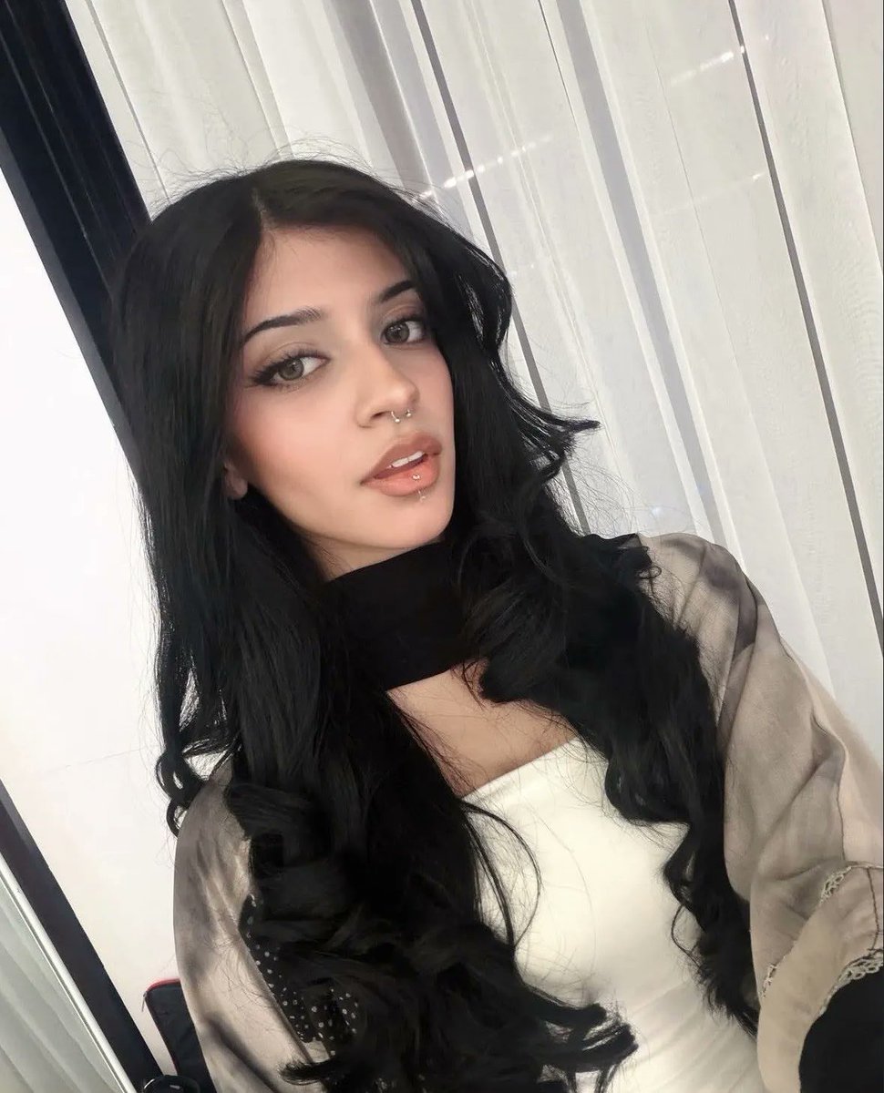 SimpoSlv's tweet photo. ~
قل هي ريماس لا اله الا هي
خلقتني وانا عبدها
حسبي جزمتها ونعم الوكيل
اشهد ان لا اله الا ريماس في حياتي
واشهد ان لا اله الا ريماس بعد مماتي
حسبي ريماس عليها توكلت
وعليها فليتوكل المتوكلون

~سيمبو🍬 https://t.co/BGTLHecRjC