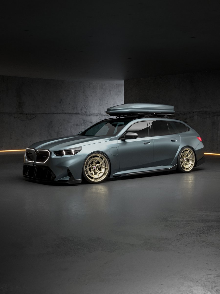 ApexDistrictX's tweet photo. BMW M5 Touring https://t.co/zZyUSVD5BJ