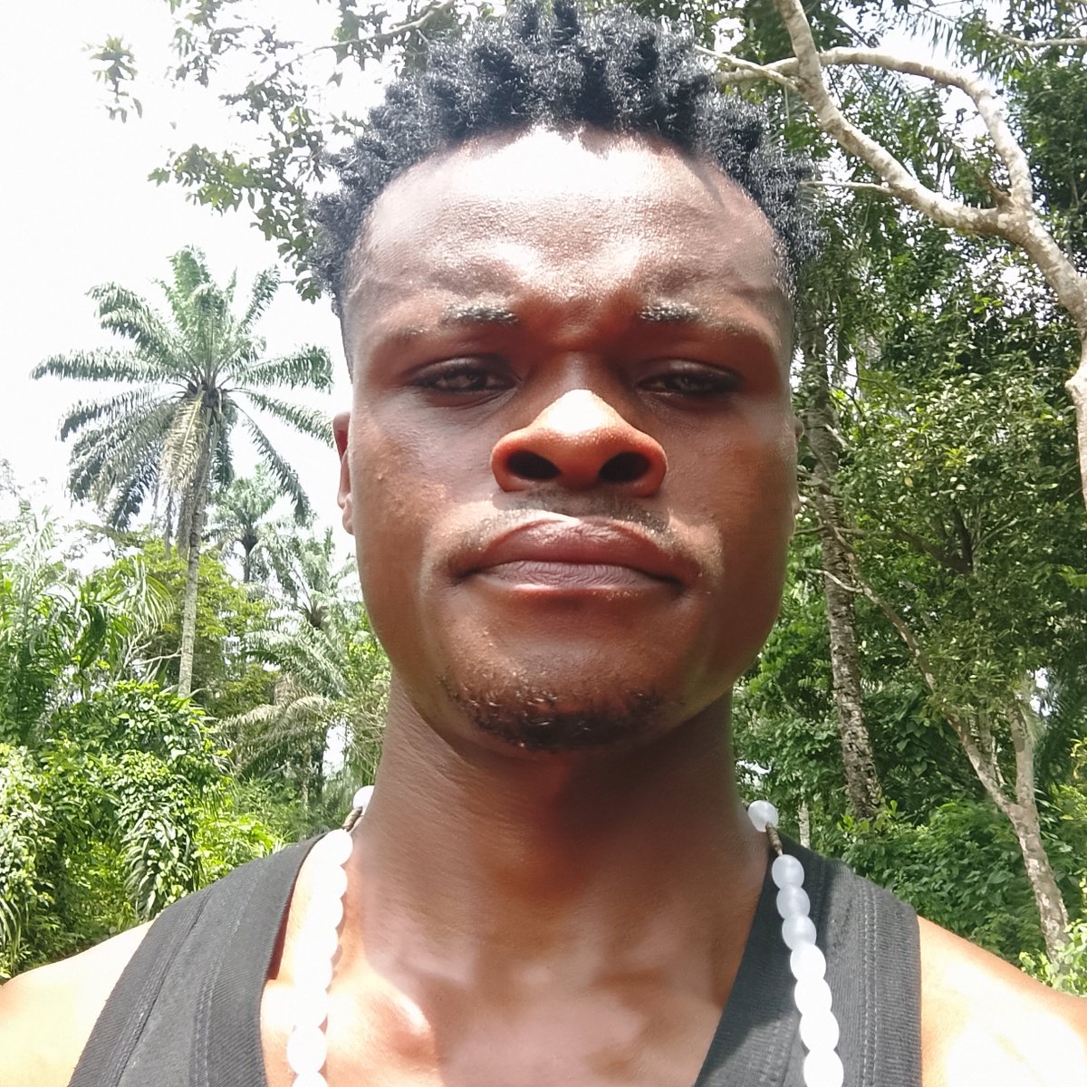 Ogwhite0147's tweet photo. Let's see what this face would present to my table, contribute in my life and how far it will take me to 🙏🤔 @carterefe__ help my streaming career 🙏 https://t.co/8MiRCZC7xy