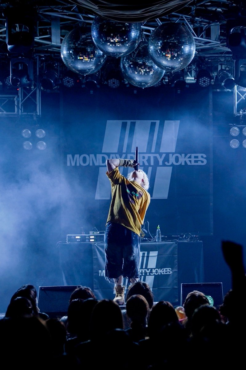 caiki_official's tweet photo. デラサミありがとうございました🔥
MDJがイベント、空間は本当に愛が溢れすぎとって、シアワセが限界突破してしまう。
いつも素敵な場所に連れてってくれるMDJ。
いつも背中で沢山のことを教えてくれるMDJ。
これからも一生MDJが大好きです。
そして今日来てくれたあなたが大好きです‼️ https://t.co/UEbie48pKV
