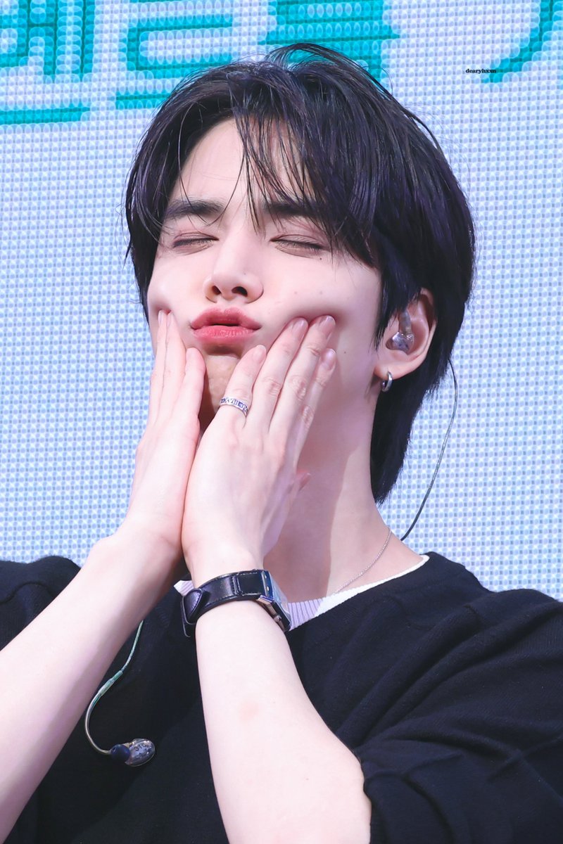 dearyhxxn's tweet photo. 260921 #더보이즈 #영훈 #YOUNGHOON
모찌훈이🍡🍡🍡 https://t.co/xLARet6PNc