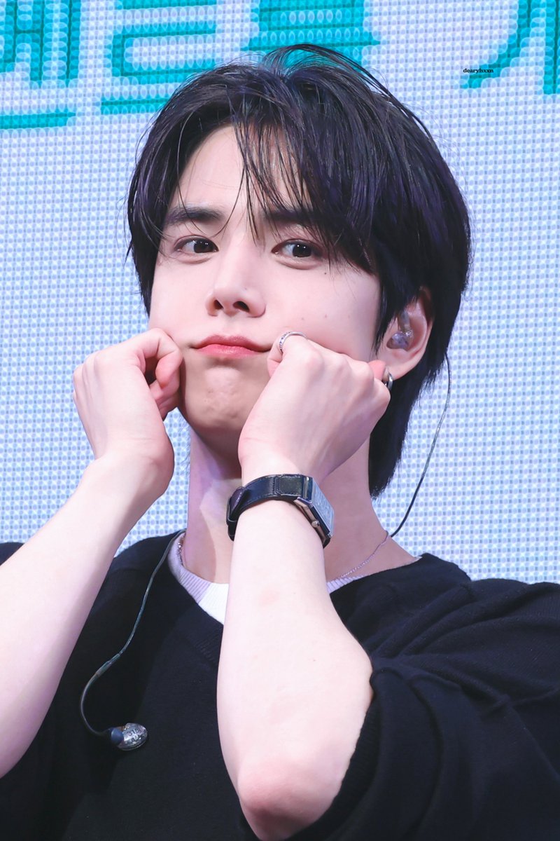 dearyhxxn's tweet photo. 260921 #더보이즈 #영훈 #YOUNGHOON
모찌훈이🍡🍡🍡 https://t.co/xLARet6PNc