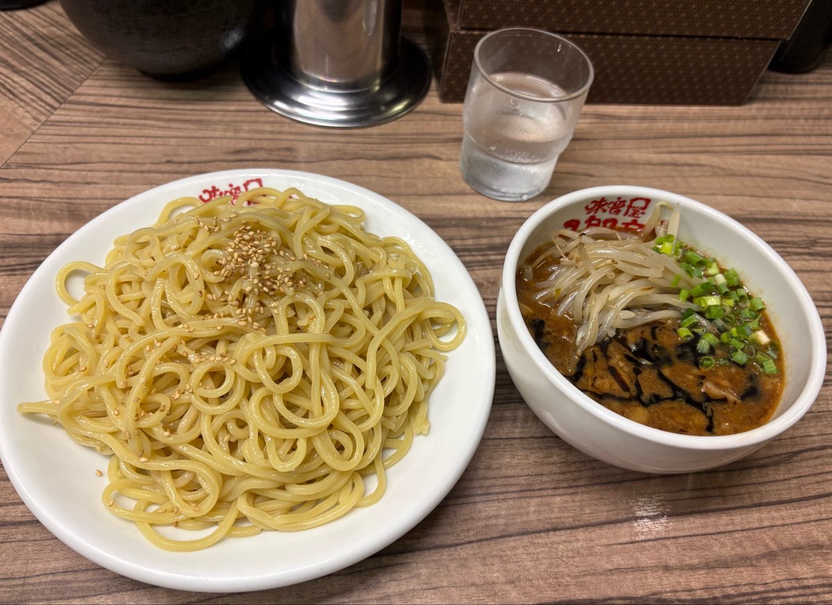 iwamoto_'s tweet photo. フルスタ　ミックス

10game
FTまで順調に増えて
6位で柏木券バブルでした🥲

バドージ
初手2345とか引けて
FTまで順調に増えて
なつこさんが、みんなを飛ばして
最後自分も飛んで2位でした🥈

お昼は、サイコロステーキと唐揚げ定食🐓
夜は八郎商店のみそつけ麺🍜
美味しかったです😊

おわり https://t.co/E3YnzajwZU