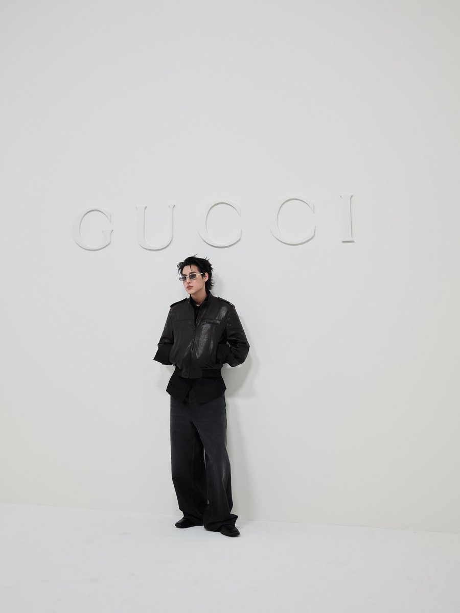 gangwayth's tweet photo. #GangwayNews บิวกิ้น - พุฒิพงศ์ อัสสรัตนกุล Gucci Brand Ambassador จากแฟชั่นโชว์ Gucci คอลเล็กชั่น Spring - Summer 2027 ณ มิลาน ประเทศอิตาลี

BILLKIN X GUCCI SS27
#GUCCISS27xBILLKIN 
#BILLKINBAGUCCI
#Bbillkin https://t.co/VJiH34x01e