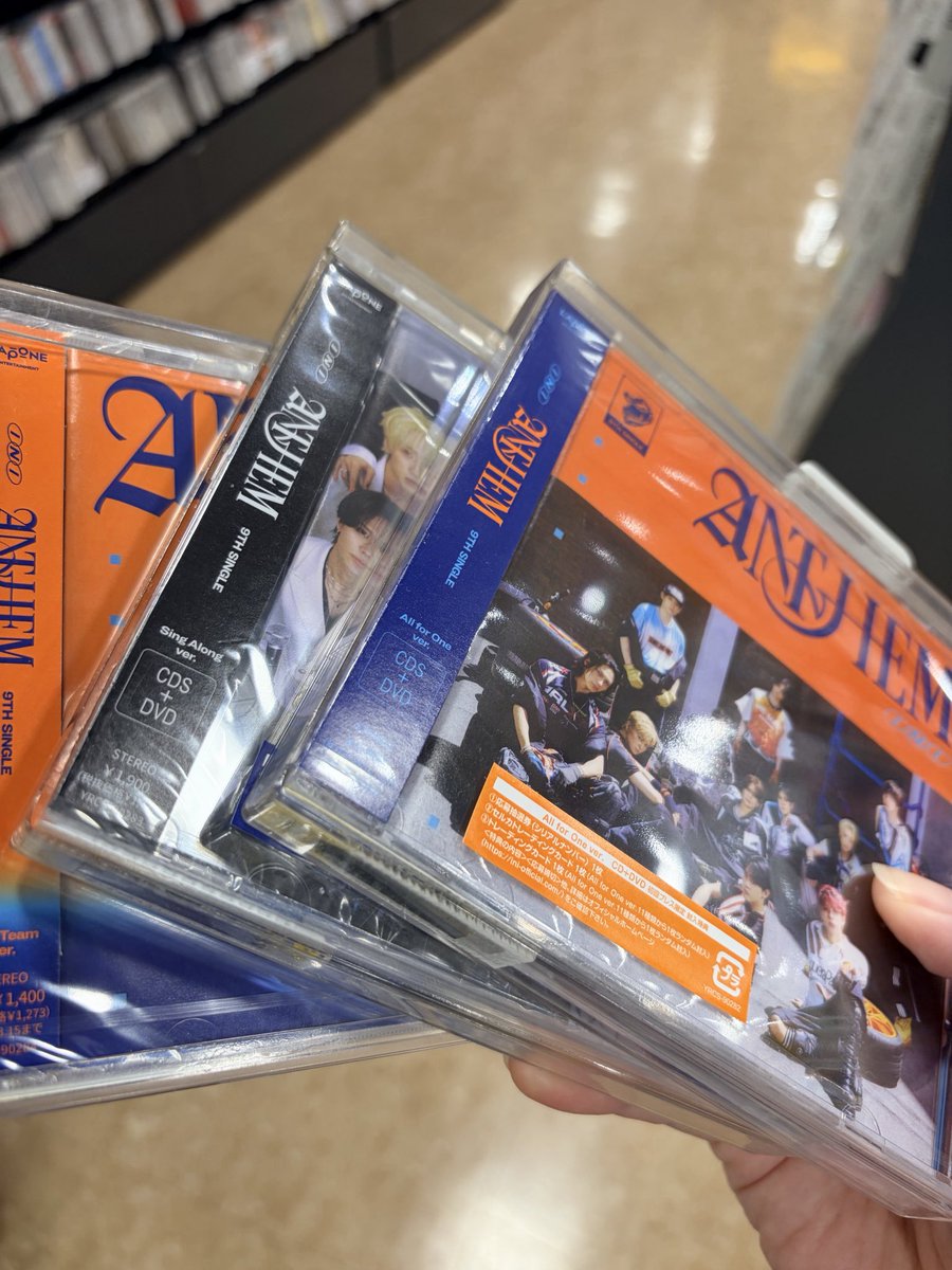 2_4_3_2's tweet photo. 雨続きでﾋｷｺﾓﾘすぎた為
タワレコにチェキ見に行った
気付けば追いセムしてた🏎💨笑

レジ近くに設置してあったからずっとYKWTD聴こえてて嬉しかった💿☺️
 #INI  #INI_YKWTD https://t.co/llP1EKibXh