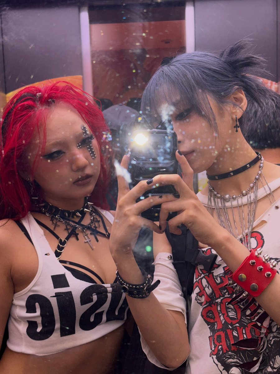 Ohituji98's tweet photo. 気づいたら600超えてたから自己紹介するね（？）

ひつじです！18歳です！じすとちかが好きです！みんな仲良くてください！︎🙌🏻

 #HANA  #HONEYsと繋がりたい  #この木なんの木気になる木この機会に繋がりませんか https://t.co/JE7JcAXt1V
