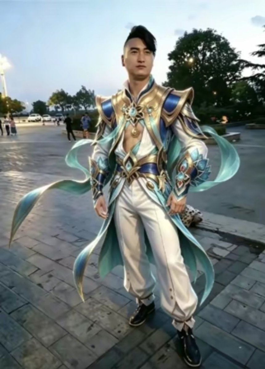7nfxp's tweet photo. 男人不用太帅，会玩李白和暃就行 https://t.co/QUPHgFiuz1
