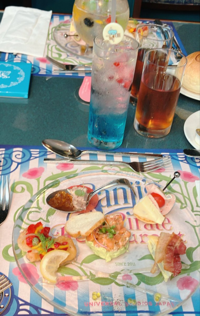nmika_k tweet picture