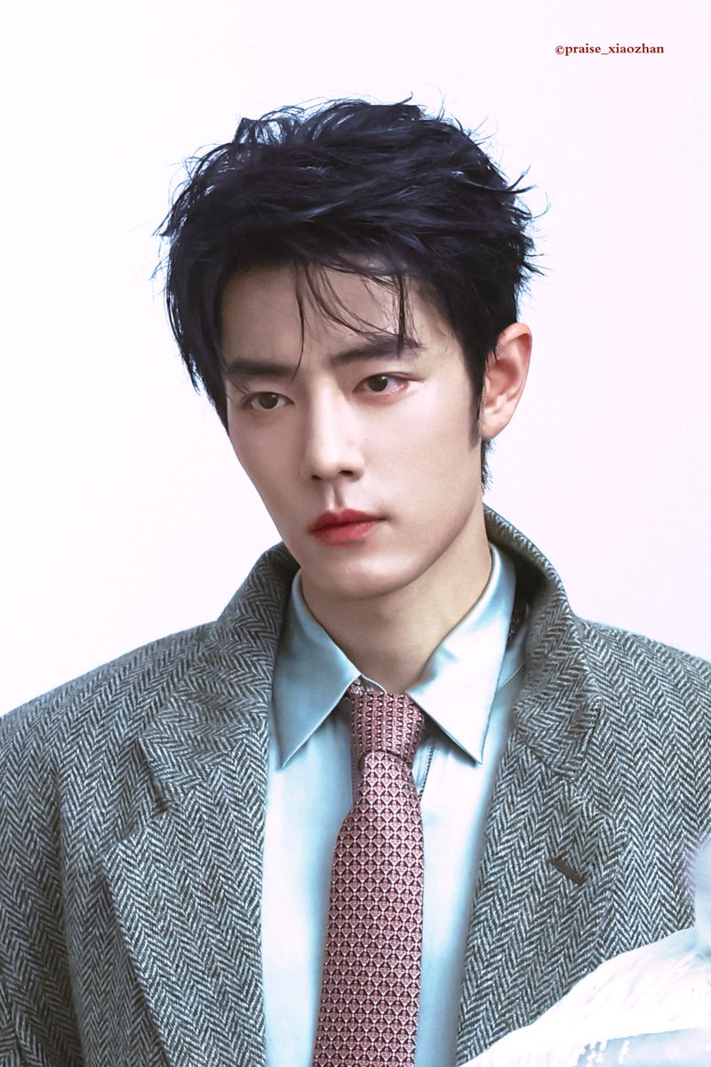 xiaozhan91_1005's tweet photo. 얼굴은 토끼
몸은 회색늑대 https://t.co/4vn7ZBay87