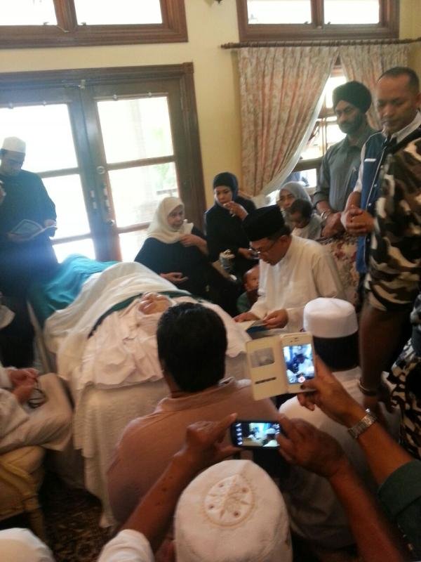 mypolitiko's tweet photo. Tak suka, tak setuju macam mana pun kamu dengan ds Anwar, kamu tak boleh nafikan. Antara politician yang ada daya tahan paling ampuh dalam politik Malaysia, beliaulah. Cuma masalah utama beliau, beliau memerlukan orang sekeliling yang tepat. https://t.co/vxDR2S4s9j