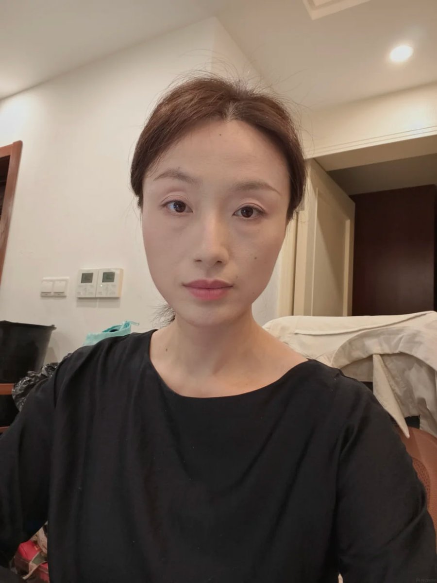 XDDtwuw's tweet photo. 告诉你们一个女人才知道的秘密 看起来越正经的女人 私下越疯狂🤪 https://t.co/AADoYzlJ0J