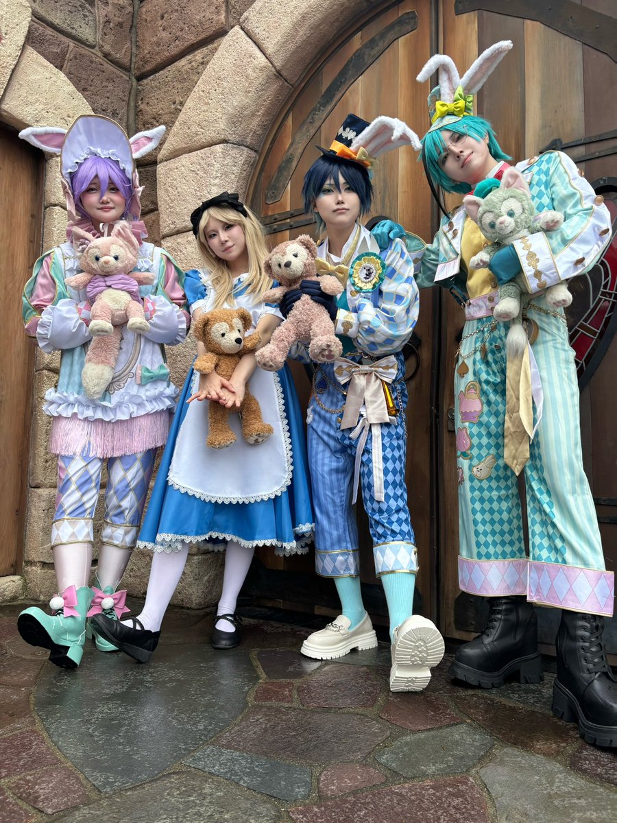 kyouu_cos's tweet photo. 今日ラビットフェスwithアリスでインパしてました🐇
たくさんの方とお写真撮れて楽��かった！

 #Dハロ仮装  #ツイステDハロ https://t.co/zJBepQs7Kn