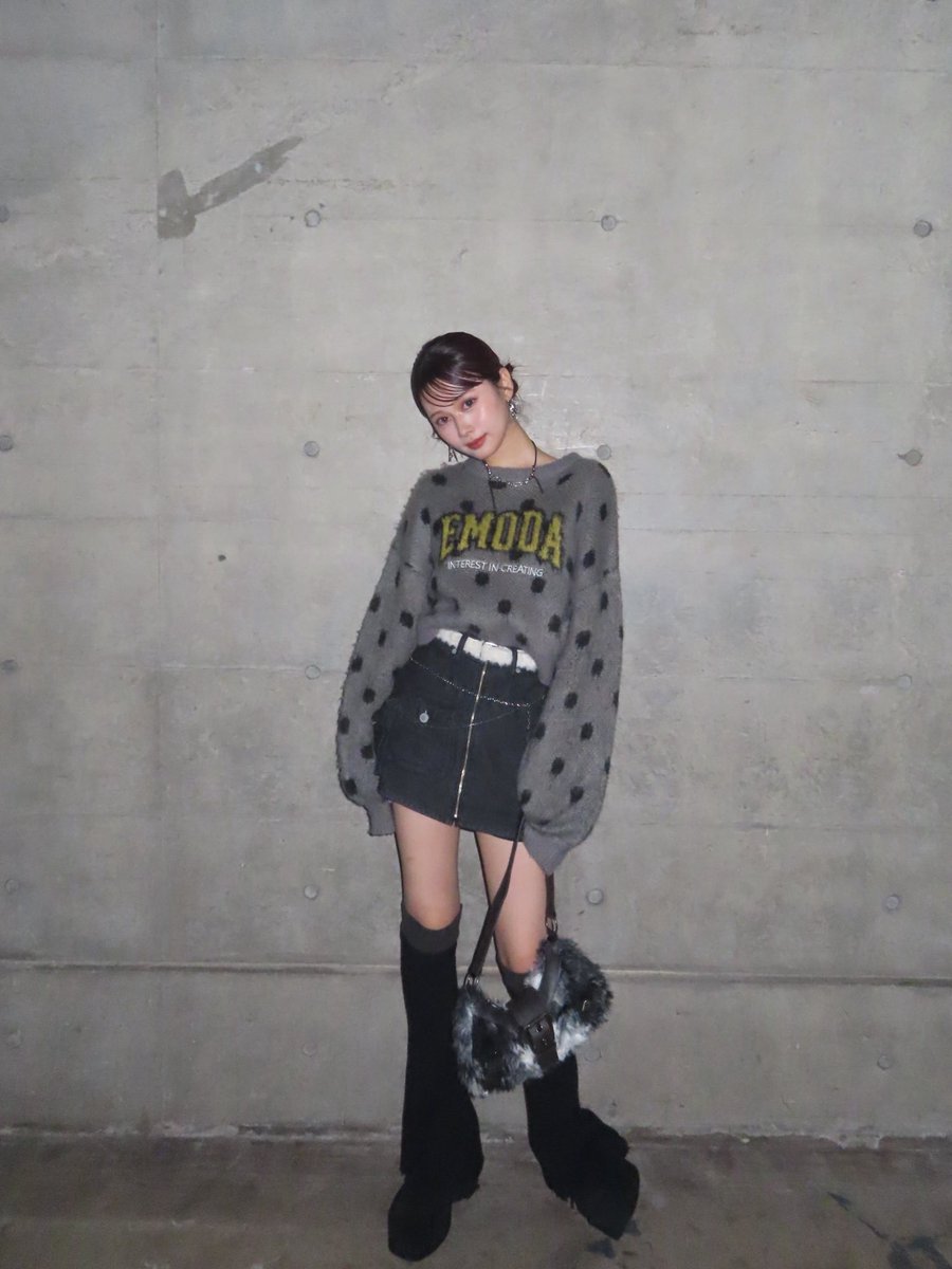 ponpon___2008's tweet photo. ガルアワ2026AWありがとうございました😭大好きなEMODAステージを歩かせていただけて幸せでした🙇🏻🤍
会場に足を運んでくださった方、配信を見ててくださった方ありがとうございました😭またガルアワのステージを歩けてるようにがんばりまくります！！！もっと！！

　#ガルアワ2026AW https://t.co/BbEx4qubME