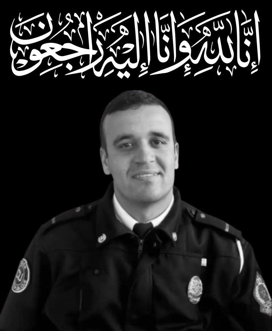 DGSN_MAROC's tweet photo. قرر المدير العام للأمن الوطني منح ترقية استثنائية لشهيد الواجب حارس الأمن حمزة السلماني، بعدما صدمته سيارة تسببت في حادثة مرورية مع جنحة الفرار خلال مزاولته لمهامه، وذلك اعترافاً بتضحيته الجسيمة لخدمة أمن الوطن والمواطنين. https://t.co/pOYMLDMh61