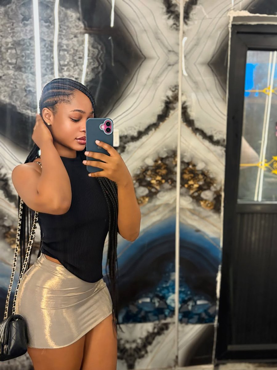 LsStly1's tweet photo. $exy 😜🥰 https://t.co/E1dK8nhMgo