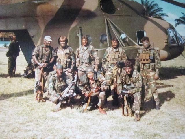 UbermenschMind's tweet photo. The cure to male loneliness is starting a Private Military Company with your friends and recolonize Rhodesia (in Minecraft) https://t.co/sD3rvr7MvP